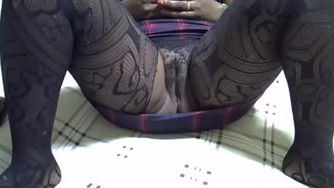 Snapshot of maseratty chatting on 04/18/26, 07:58 Cate online show from 04/18/26, 07:58
