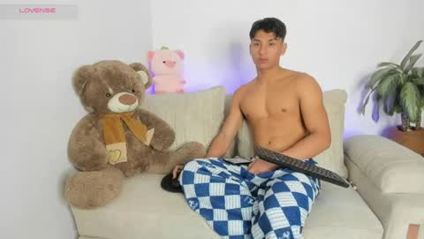 Snapshot of mash_angelo chatting on 05/29/26, 01:20 mash_angelo online show from 05/29/26, 01:20