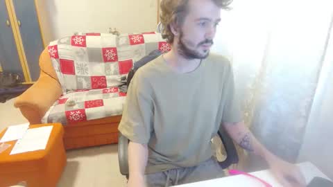 Snapshot of mash_potatoes_are_good chatting on 09/26/25, 02:21 mash_potatoes_are_good online show from 09/26/25, 02:21