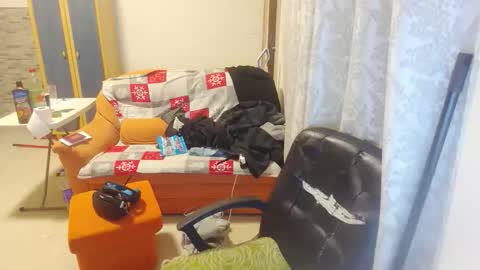 Snapshot of mash_potatoes_are_good chatting on 10/18/25, 09:15 mash_potatoes_are_good online show from 10/18/25, 09:15