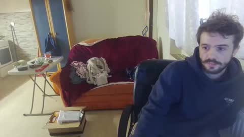 Snapshot of mash_potatoes_are_good chatting on 12/04/25, 08:34 mash_potatoes_are_good online show from 12/04/25, 08:34