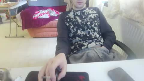 Snapshot of mash_potatoes_are_good chatting on 03/21/26, 12:10 mash_potatoes_are_good online show from 03/21/26, 12:10