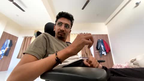 Mask Boy online show from 12/08/24, 09:24