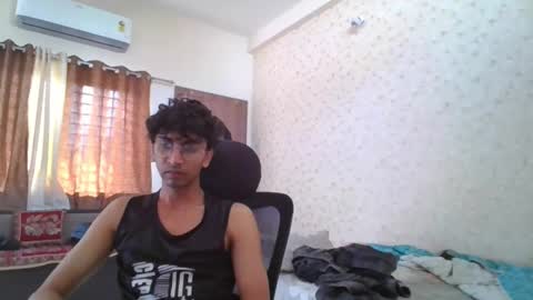 Mask Boy online show from 10/15/25, 04:01