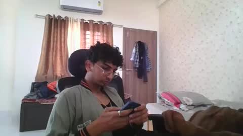 Mask Boy online show from 11/25/25, 03:50