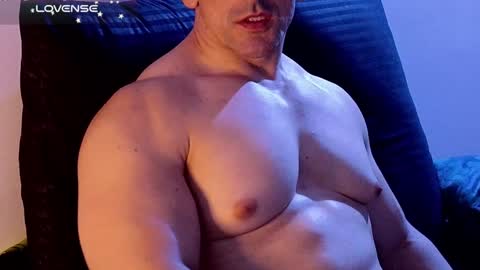 masked_bodybuilder online show from 12/20/24, 02:19