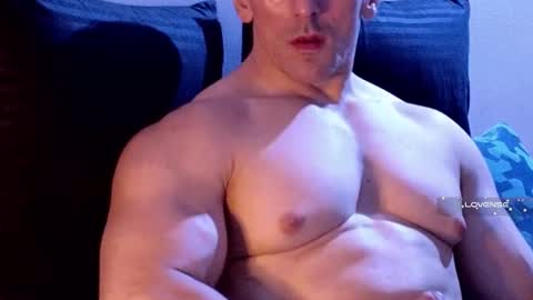 masked_bodybuilder online show from 02/18/25, 12:15