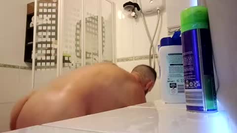 Snapshot of masked_masturbation_couple chatting on 07/01/26, 07:35 Masked Masturbation Couple online show from 07/01/26, 07:35