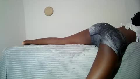 masked_shy_girl online show from 04/10/26, 10:03