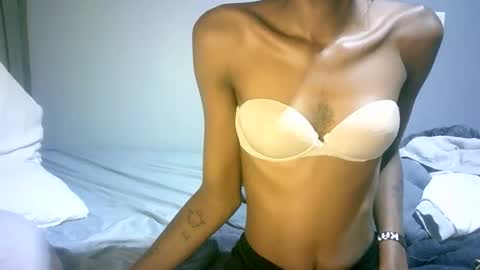 maskgang001 online show from 11/24/25, 04:01