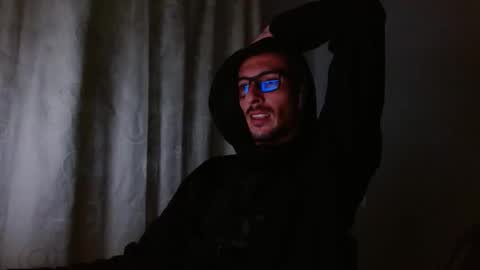 Snapshot of maskguy23 chatting on 09/17/25, 02:13 maskguy23 online show from 09/17/25, 02:13