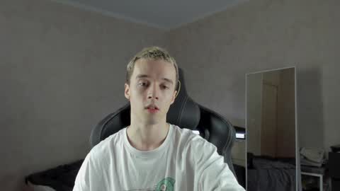 Snapshot of mason_warhol chatting on 12/12/24, 12:22 Mason online show from 12/12/24, 12:22