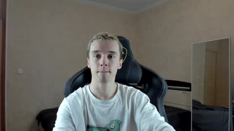 Snapshot of mason_warhol chatting on 12/13/24, 03:54 Mason online show from 12/13/24, 03:54