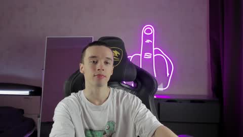 Snapshot of mason_warhol chatting on 01/09/25, 05:43 Mason online show from 01/09/25, 05:43