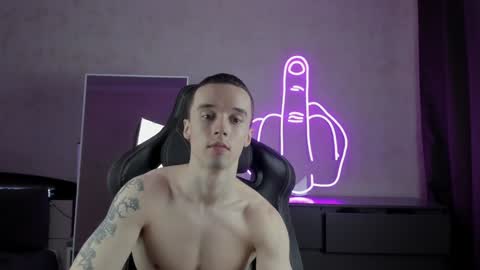 Snapshot of mason_warhol chatting on 01/10/25, 10:28 Mason online show from 01/10/25, 10:28