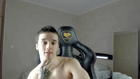 Snapshot of mason_warhol chatting on 02/10/25, 02:52 Mason online show from 02/10/25, 02:52