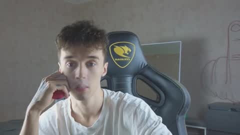 Snapshot of mason_warhol chatting on 10/18/25, 10:10 Mason online show from 10/18/25, 10:10