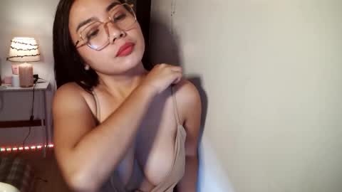 masquerade girl4 online show from 10/16/25, 10:49