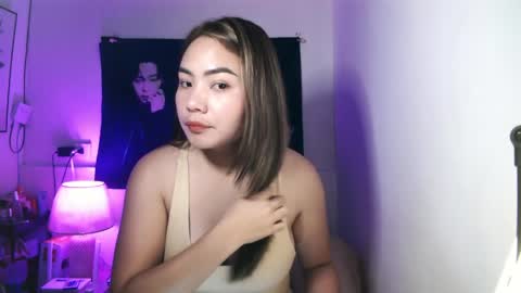 Snapshot of masquerade_girl4 chatting on 05/20/26, 12:22 masquerade girl4 online show from 05/20/26, 12:22