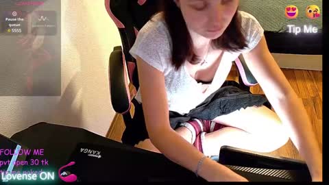 Snapshot of massageofyourlife chatting on 01/18/25, 07:37 Queeny Kathy Online at 2030 MEZ Sunday Wednesday online show from 01/18/25, 07:37