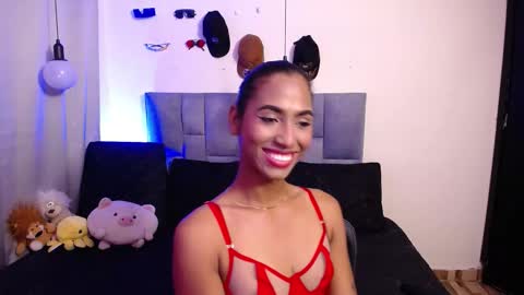 massielhot online show from 11/25/25, 10:43