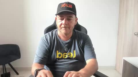 Snapshot of massimo_danger chatting on 09/16/25, 09:05 massimo_danger online show from 09/16/25, 09:05