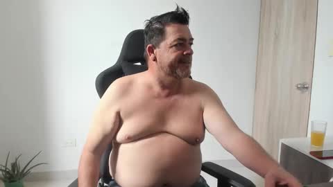 Snapshot of massimo_danger chatting on 10/27/25, 08:35 massimo_danger online show from 10/27/25, 08:35