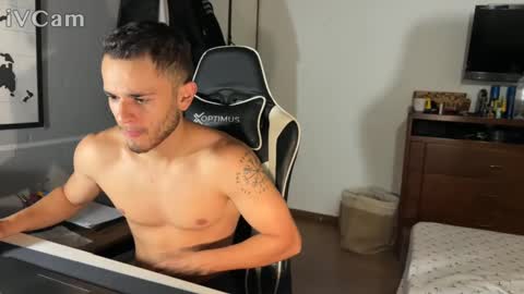 Snapshot of massimo_jiovano chatting on 09/19/25, 03:30 massimo online show from 09/19/25, 03:30