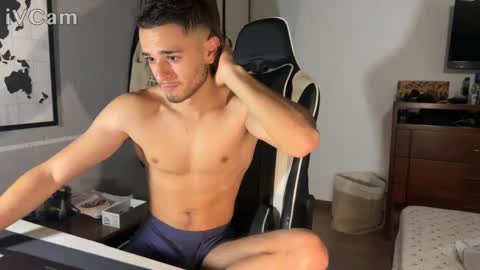 Snapshot of massimo_jiovano chatting on 09/22/25, 11:18 massimo online show from 09/22/25, 11:18