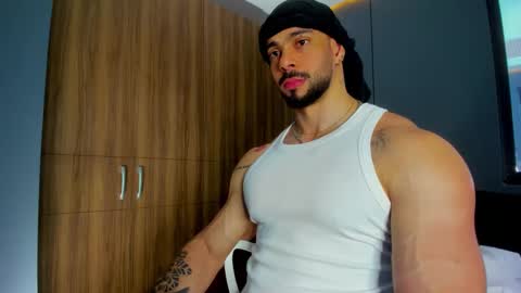 massimo online show from 02/11/26, 01:27