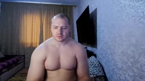 Snapshot of massiveman295139 chatting on 07/19/26, 02:43 massiveman online show from 07/19/26, 02:43