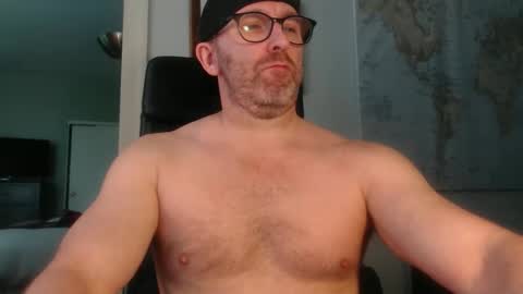 master8daddy69 online show from 11/21/25, 04:27