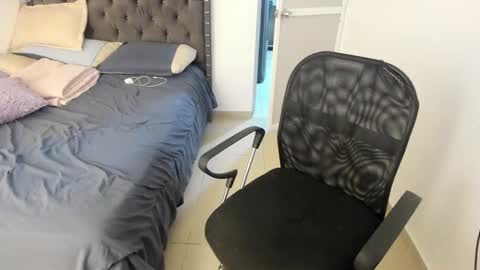 master_boy28 online show from 10/07/25, 05:15