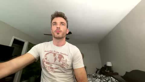 Snapshot of master_louie chatting on 12/14/24, 04:20 muskyjockdick online show from 12/14/24, 04:20