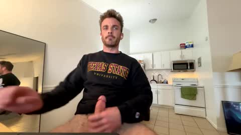 Snapshot of master_louie chatting on 02/11/25, 08:42 muskyjockdick online show from 02/11/25, 08:42