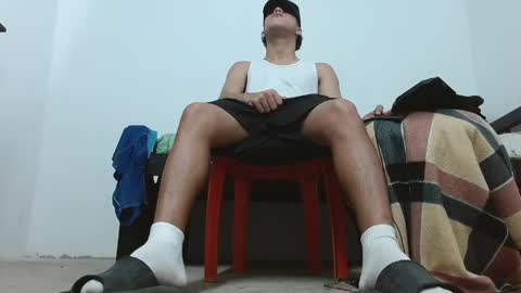 Snapshot of master_pig_ chatting on 04/29/26, 01:53 MASTER ALPHA online show from 04/29/26, 01:53