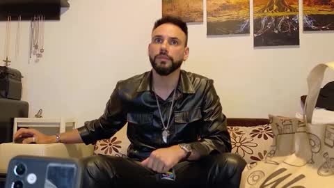 Snapshot of master_roberto333 chatting on 05/21/26, 10:06 SIR online show from 05/21/26, 10:06