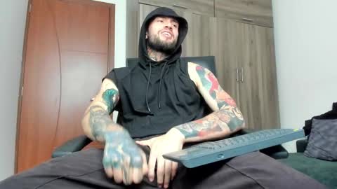 steven  online show from 11/04/25, 09:25