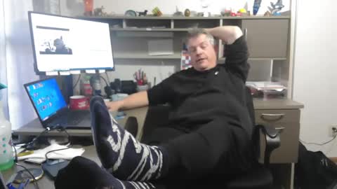 Snapshot of master_thorn chatting on 01/13/25, 02:53 Master Thorn online show from 01/13/25, 02:53