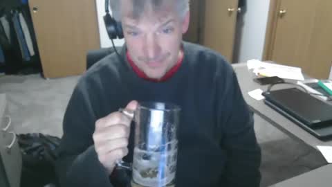 Snapshot of master_thorn chatting on 01/19/25, 03:08 Master Thorn online show from 01/19/25, 03:08