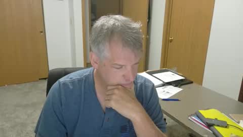 Snapshot of master_thorn chatting on 09/24/25, 02:59 Master Thorn online show from 09/24/25, 02:59