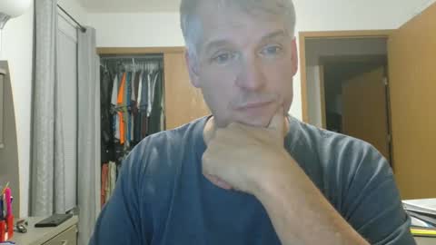 Snapshot of master_thorn chatting on 09/28/25, 02:06 Master Thorn online show from 09/28/25, 02:06