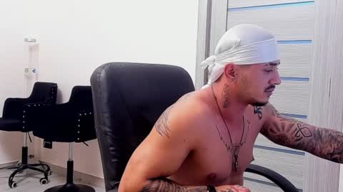 Snapshot of masterchris12 chatting on 12/02/24, 09:39 masterchris12 online show from 12/02/24, 09:39