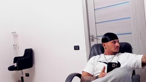 Snapshot of masterchris12 chatting on 12/04/24, 08:29 masterchris12 online show from 12/04/24, 08:29