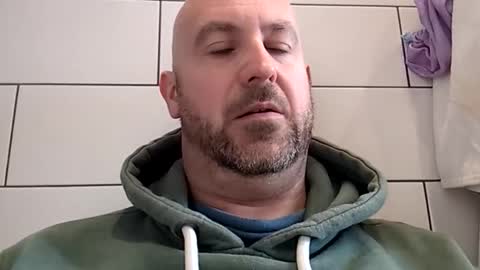 Snapshot of masterclass69er chatting on 04/13/26, 01:49 Bob online show from 04/13/26, 01:49