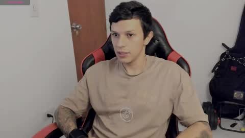 Snapshot of masterdave7 chatting on 10/04/25, 11:08 Dave online show from 10/04/25, 11:08