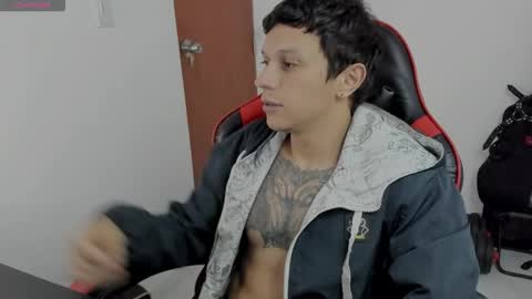 Snapshot of masterdave7 chatting on 10/04/25, 11:47 Dave online show from 10/04/25, 11:47