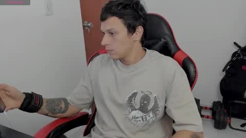 Snapshot of masterdave7 chatting on 10/05/25, 12:25 Dave online show from 10/05/25, 12:25