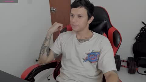 Snapshot of masterdave7 chatting on 10/11/25, 03:21 Dave online show from 10/11/25, 03:21