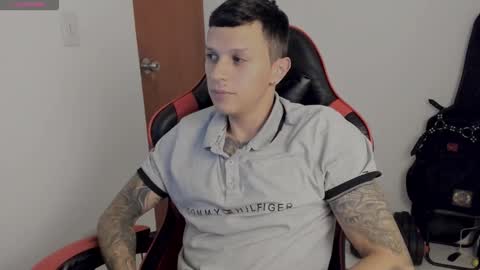 Snapshot of masterdave7 chatting on 10/18/25, 11:27 Dave online show from 10/18/25, 11:27